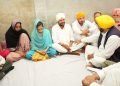 मुख्यमंत्री ने शहीद अग्निवीर अमृतपाल सिंह के घर जाकर परिवार के साथ दुख साझा किया, सम्मान राशि के तौर पर एक करोड़ रुपए का चैक सौंपा