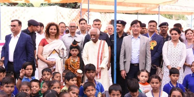 शिक्षा और संस्कार एक दूसरे के पूरक, संस्कार सही है तो आपकी शिक्षा भी सही दिशा में जाएगी – बंडारू दत्तात्रेय राज्यपाल, हरियाणा