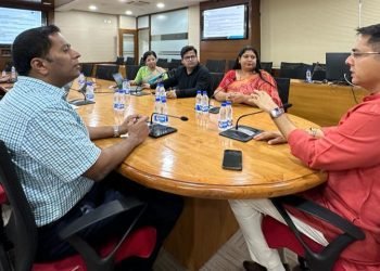 अमन अरोड़ा द्वारा प्रशासन और सार्वजनिक सेवाएं प्रणाली को और प्रभावशाली बनाने के लिए आई. एस. बी. भारती इंस्टीट्यूट ऑफ पब्लिक पालिसी की टीम के साथ विचार-विमर्श