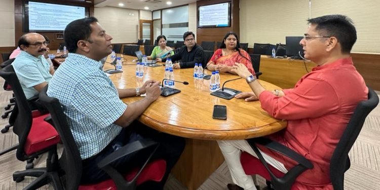 अमन अरोड़ा द्वारा प्रशासन और सार्वजनिक सेवाएं प्रणाली को और प्रभावशाली बनाने के लिए आई. एस. बी. भारती इंस्टीट्यूट ऑफ पब्लिक पालिसी की टीम के साथ विचार-विमर्श