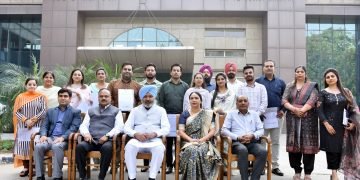 वित्त मंत्री हरपाल चीमा ने 13 सैक्शन अफसरों को नियुक्ति पत्र सौंपे