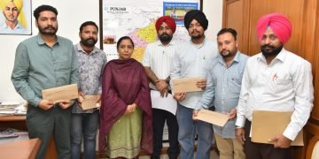 डा. बलजीत कौर द्वारा सामाजिक सुरक्षा और महिला एवं बाल विकास विभाग में नियुक्त उम्मीदवारों को तरस के आधार पर नियुक्ति पत्र सौंपे