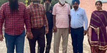 1000 रुपए रिश्वत की दूसरी किश्त लेता हुआ ए. एस. आई. विजीलैंस ब्यूरो द्वारा काबू