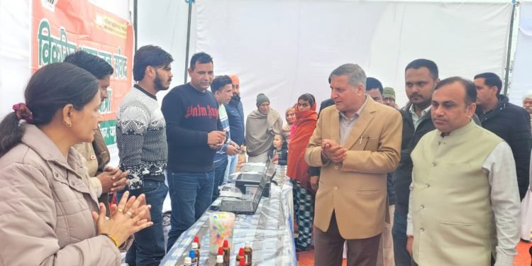 गांव पीरूवाला व फेरूवाला में विकसित भारत जन संकल्प यात्रा के तहत आयोजित कार्यक्रम में पहुंचे स्कूल शिक्षा मंत्री