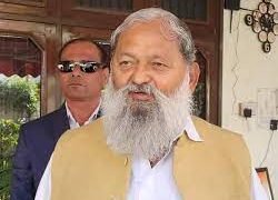 गृह एवं स्वास्थ्य मंत्री श्री अनिल विज ने अंबाला में प्रदेशभर से लोगों की समस्याओं को सुना, सम्बधिंत अधिकारियों को कार्यवाही के निर्देश दिए