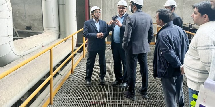 शहरी स्थानीय निकाय विभाग के आयुक्त श्री विकास गुप्ता ने किया वेस्ट टू एनर्जी प्लांट का दौरा 