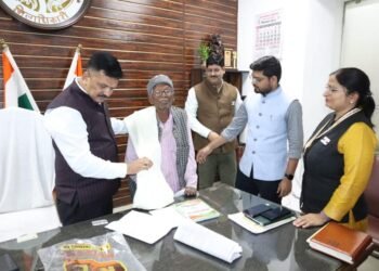 DM Left Chair Honored Old Man