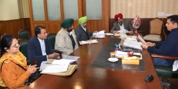 पंजाब में 20 हज़ार कृषि ट्यूबवैल सौर ऊर्जा पर किये जाएंगे : अमन अरोड़ा