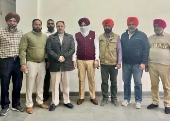 ऐक्सियन पुड्डा दूध का बूथ चलाने के एवज़ में 20,000 रुपए की मासिक रिश्वत लेता विजीलैंस ब्यूरो द्वारा काबू