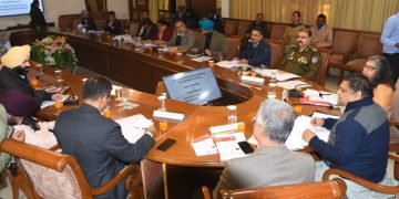 राष्ट्रीय बाल अधिकार संरक्षण आयोग के चेयरमैन ने अलग-अलग विभाग के अधिकारियों के साथ की मीटिंग  