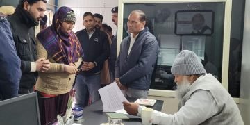 गृह मंत्री अनिल विज से न्याय की आस लेकर प्रदेशभर से उनके आवास पर पहुंचे सैकड़ों फरियादी