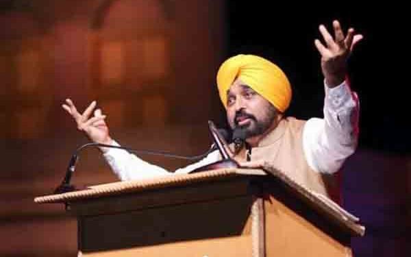 अकाली दल के चुनाव चिन्ह की गुरु नानक देव जी की तकड़ी से तुलना करने वाली हरसिमरत बादल बारे शिरोमणि कमेटी प्रधान चुप क्यों – मुख्यमंत्री