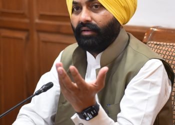 सरपंचों से रिश्वत लेने के आरोप में विजिलेंस द्वारा गिरफ्तार बी.डी.पी.ओ. तुरंत प्रभाव से निलंबित