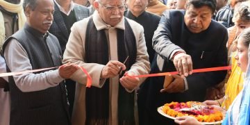 किताबें मनुष्य को नैतिकता का पाठ पढ़ाती हैं, अच्छी किताबें अच्छा मनुष्य बनाती है -मनोहर लाल