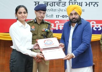 आगामी गणतंत्र दिवस से लोगों की सेवा के लिए समर्पित होगी सड़क सुरक्षा फोर्स: मुख्यमंत्री