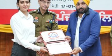 आगामी गणतंत्र दिवस से लोगों की सेवा के लिए समर्पित होगी सड़क सुरक्षा फोर्स: मुख्यमंत्री