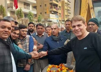 परिवहन मंत्री मूलचंद शर्मा ने आज बल्लभगढ़ (फरीदाबाद) की चार मुख्य सड़कों के आर.एम.सी. निर्माण कार्य का किया शिलान्यास