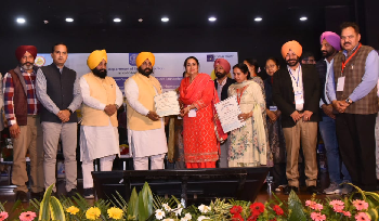 शिक्षा मंत्री हरजोत सिंह बैंस द्वारा पंजाब के 69 स्कूलों को ने 5.17 करोड़ की ‘बैस्ट स्कूल अवॉर्ड’ राशि बाँटी