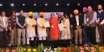 शिक्षा मंत्री हरजोत सिंह बैंस द्वारा पंजाब के 69 स्कूलों को ने 5.17 करोड़ की ‘बैस्ट स्कूल अवॉर्ड’ राशि बाँटी