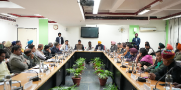 मुख्यमंत्री द्वारा किसानों के साथ एकजुटता का प्रगटावा 