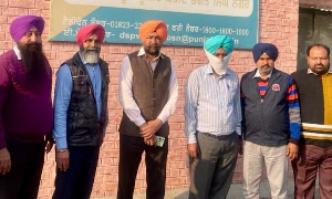 एक लाख रुपए की रिश्वत लेने के दोष अधीन विजीलैंस ब्यूरो द्वारा पूर्व कानूनगो गिरफ़्तार