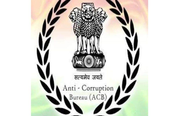 हरियाणा एंटी करप्शन ब्यूरो की टीम ने रोहतक जिला के नगर निगम में तैनात डाटा एंट्री ऑपरेटर जोगिंदर को 11,000 रुपये की रिश्वत लेते हुए रंगे हाथों किया गिरफ्तार