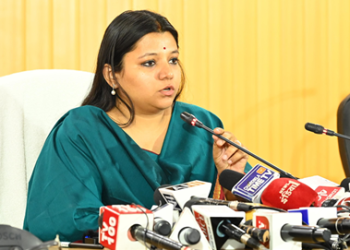 श्रीमती नमामि बंसल ने सचिवालय स्थित मीडिया सेंटर सभागार में चुनाव सम्बन्धी प्रेस ब्रीफिंग की