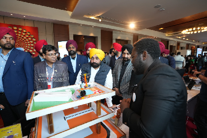 मुख्यमंत्री की नौजवानों से अपील : पंजाब के सामाजिक-आर्थिक विकास में सक्रिय हिस्सेदार बनने के लिए नये विचारों और खोजों का प्रयोग करें