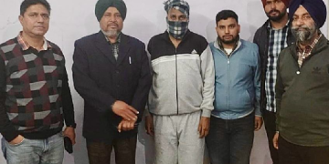 सिविल सर्जन कार्यालय का क्लर्क 35 हजार रुपये रिश्वत लेने के आरोप में विजिलेंस ब्यूरो द्वारा गिरफ्तार