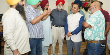 पंजाब के मुख्य निर्वाचन अधिकारी सिबिन सी द्वारा चंडीगढ़ प्रैस क्लब का दौरा