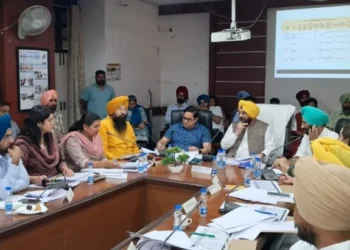 जेई निलंबित, निजी कंपनी का कर्मी बर्खास्त, कईयों को कारण बताओ नोटिस