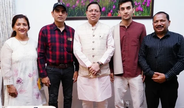 बैडमिंटन खिलाड़ी लक्ष्य सेन ने की सीएम से मुलाकात