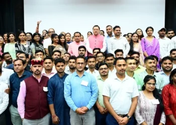 सीएम धामी ने सहायक अध्यापकों को नियुक्ति पत्र सौंपे