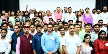 सीएम धामी ने सहायक अध्यापकों को नियुक्ति पत्र सौंपे