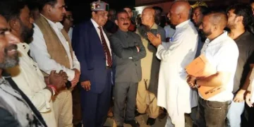 सीएम ने कंडाघाट में निर्माणाधीन अस्पताल भवन का किया निरीक्षण