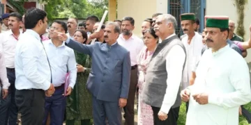 सीएम ने की कांगड़ा से जुड़े विकास कार्यों की समीक्षा