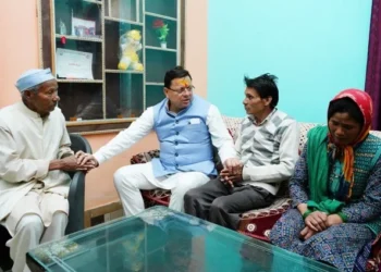 सीएम ने की गुमशुदा युवक के परिजनों से मुलाकात