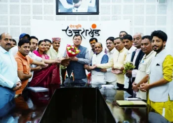 सीएम ने की चार धाम के पुरोहितों, टूर ऑपरेटरों से मुलाकात