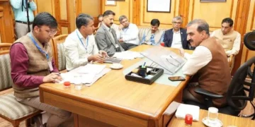 सीएम ने ग्रीन हाइड्रोजन प्लांट पर लिया अपडेट