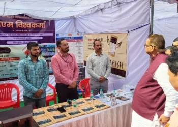 पीएम मोदी भी एक शिल्पी हैं जो देश के नवनिर्माण में प्रयासरत - जोशी