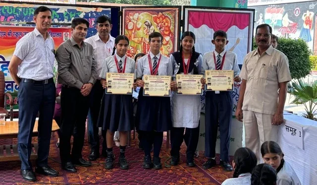 पीएम श्री जवाहर नवोदय विद्यालय में हिंदी प्रश्नोत्तरी आयोजित