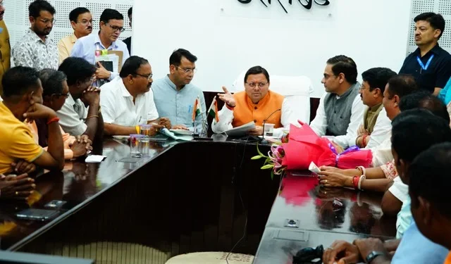 बंगाली समुदाय के प्रतिनिधियों ने की सीएम से मुलाकात