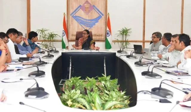 मातृ मृत्यु दर में सुधार के लिए सीएस ने दिए निर्देश