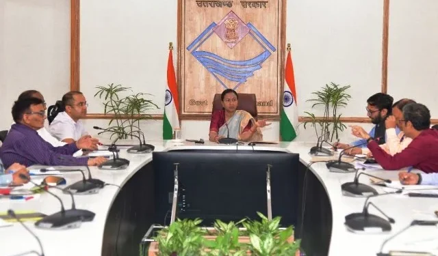 मुख्य सचिव विभागों की कार्यशैली से नाराज