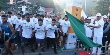 राज्यपाल ने पुलिस हाफ मैराथन को हरी झंडी दिखाई