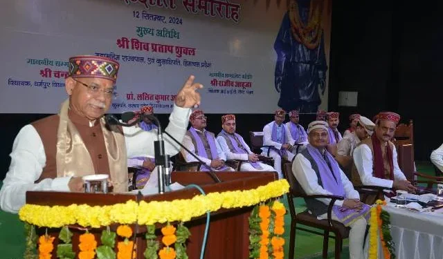 राज्यपाल ने सरदार पटेल विवि के दीक्षांत समारोह में की शिरकत