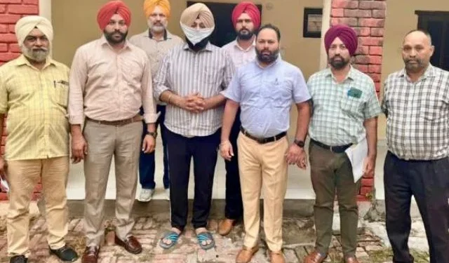 रिश्वत मामले में सहायक टाउन प्लानर काबू