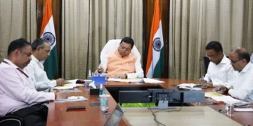 सभी सड़कें 15 अक्टूबर तक गड्ढ़ा मुक्त की जाएं - सीएम