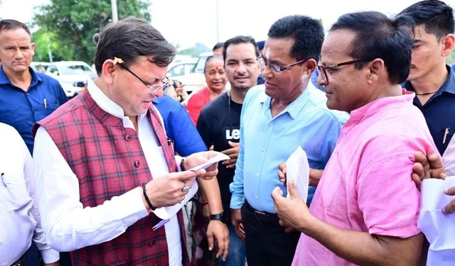 सीएम धामी ने सुनी जमसस्याएं