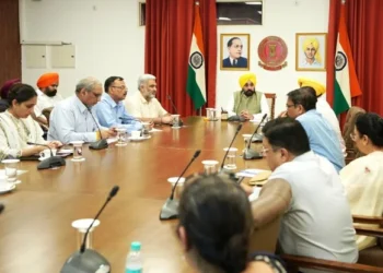 सीएम ने अस्पताल से छुट्टी मिलते ही की अहम बैठक